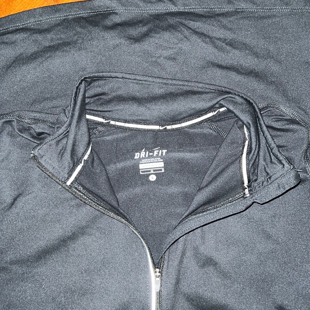 Womens Nike running 1/4 zip size large dark grey - Picture 3 of 4
